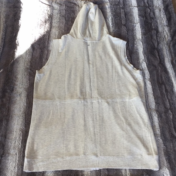 Yogalicious Sleeveless Zip Up Hoodie - Picture 4 of 12